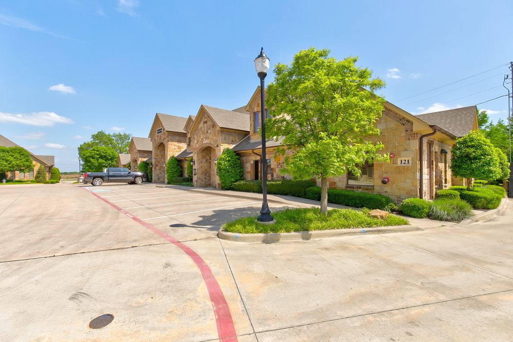 121 Countryside Ct, Southlake, TX 76092